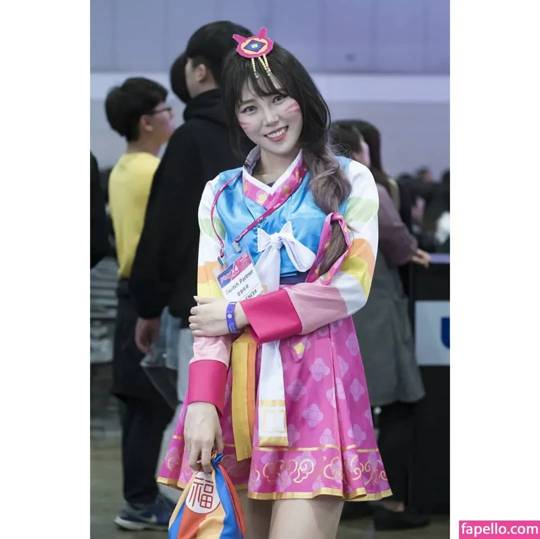 Yuggie_TV Onlyfans Photo Gallery 