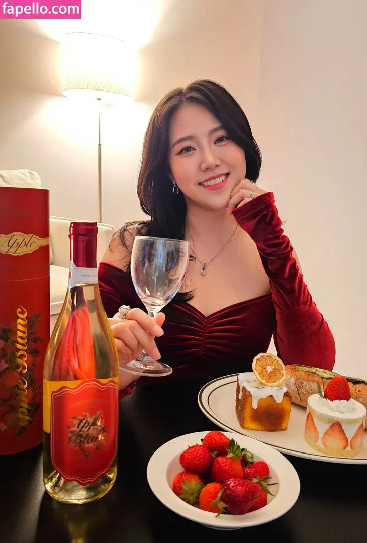 Yuggie_TV Onlyfans Photo Gallery 