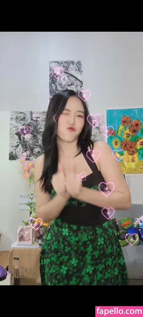 Yuggie_TV Onlyfans Photo Gallery 