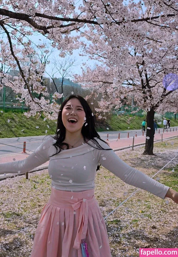 Yuggie_TV Onlyfans Photo Gallery 