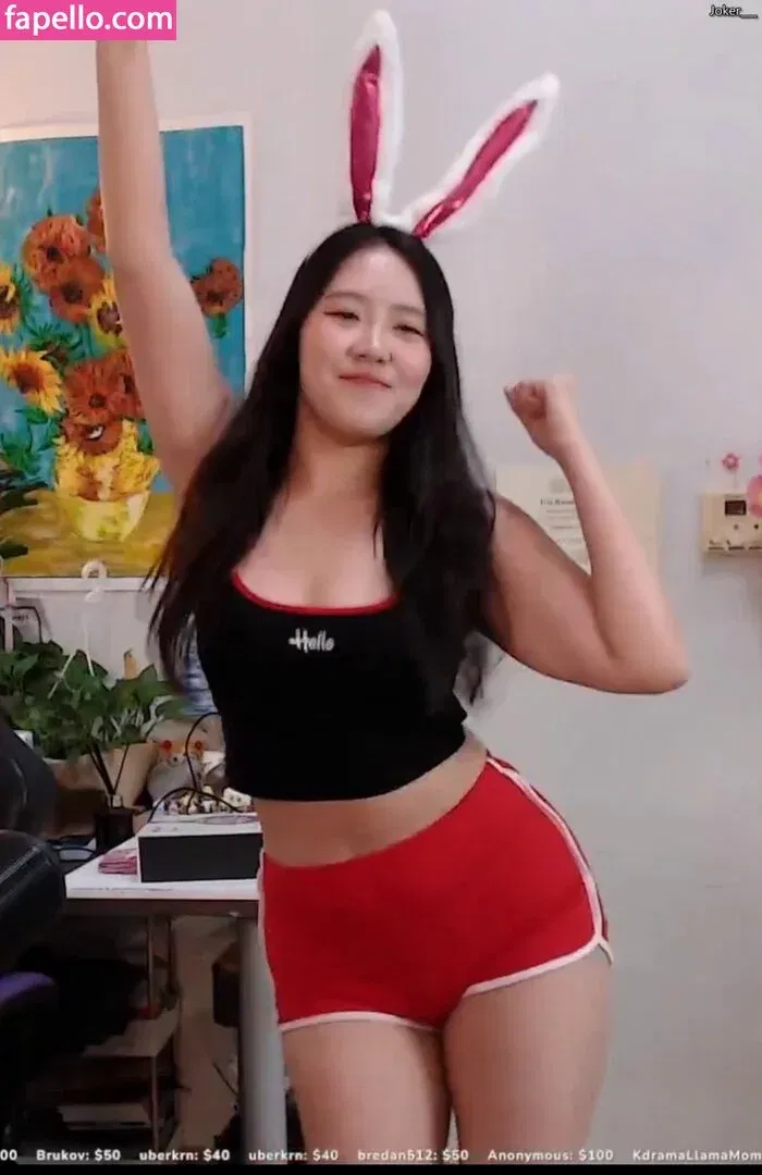 Yuggie_TV Onlyfans Photo Gallery 