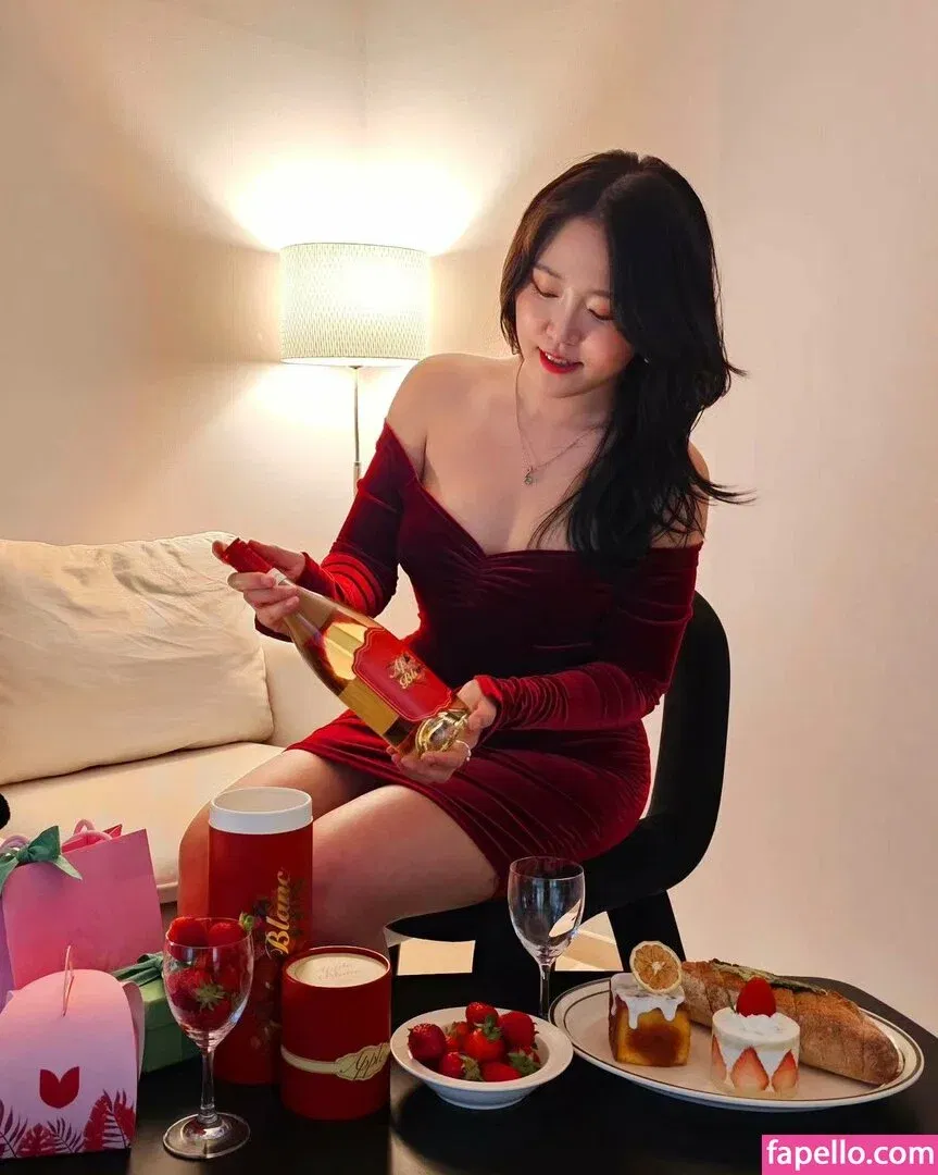 Yuggie_TV Onlyfans Photo Gallery 