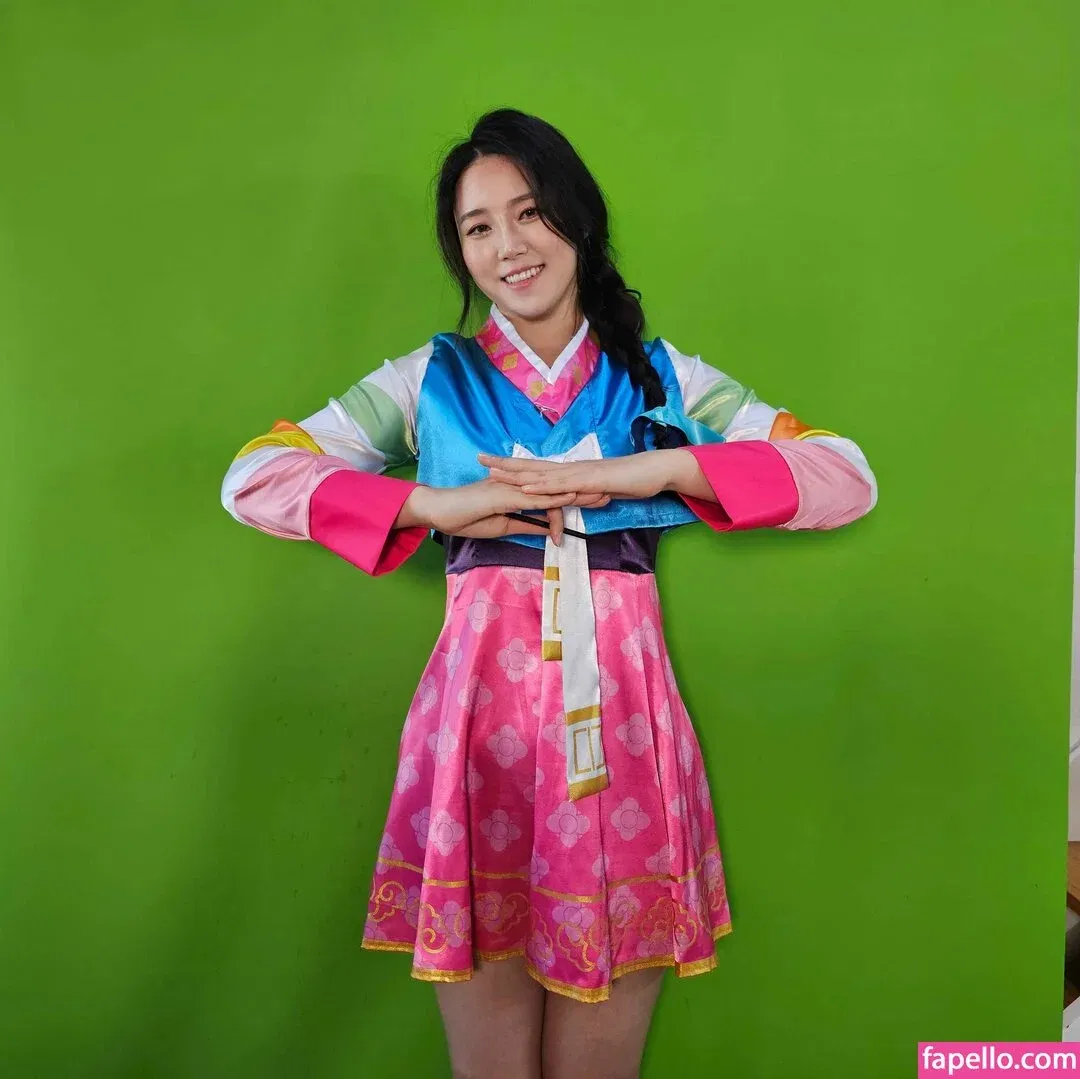 Yuggie_TV Onlyfans Photo Gallery 