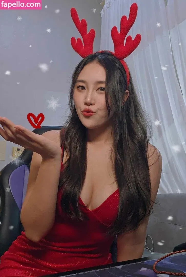 Yuggie_TV Onlyfans Photo Gallery 