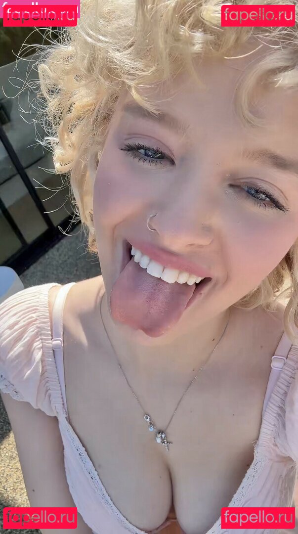 Gina Lynn / Gina Lynn/.Gina.Lynn / giinaalynn