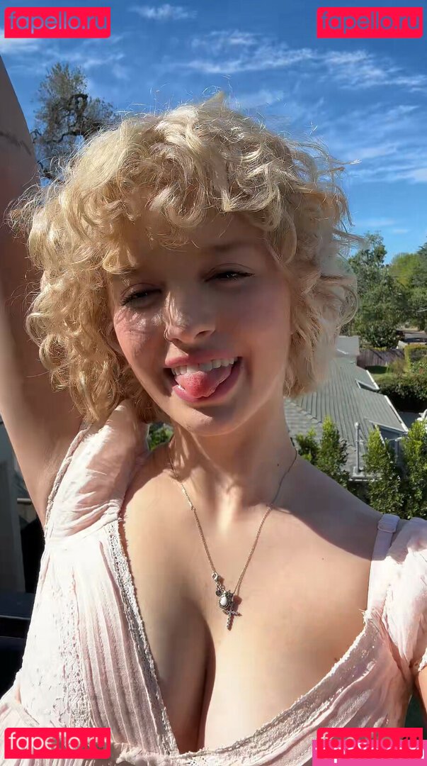 Gina Lynn / Gina Lynn/.Gina.Lynn / giinaalynn Onlyfans Photo Gallery 