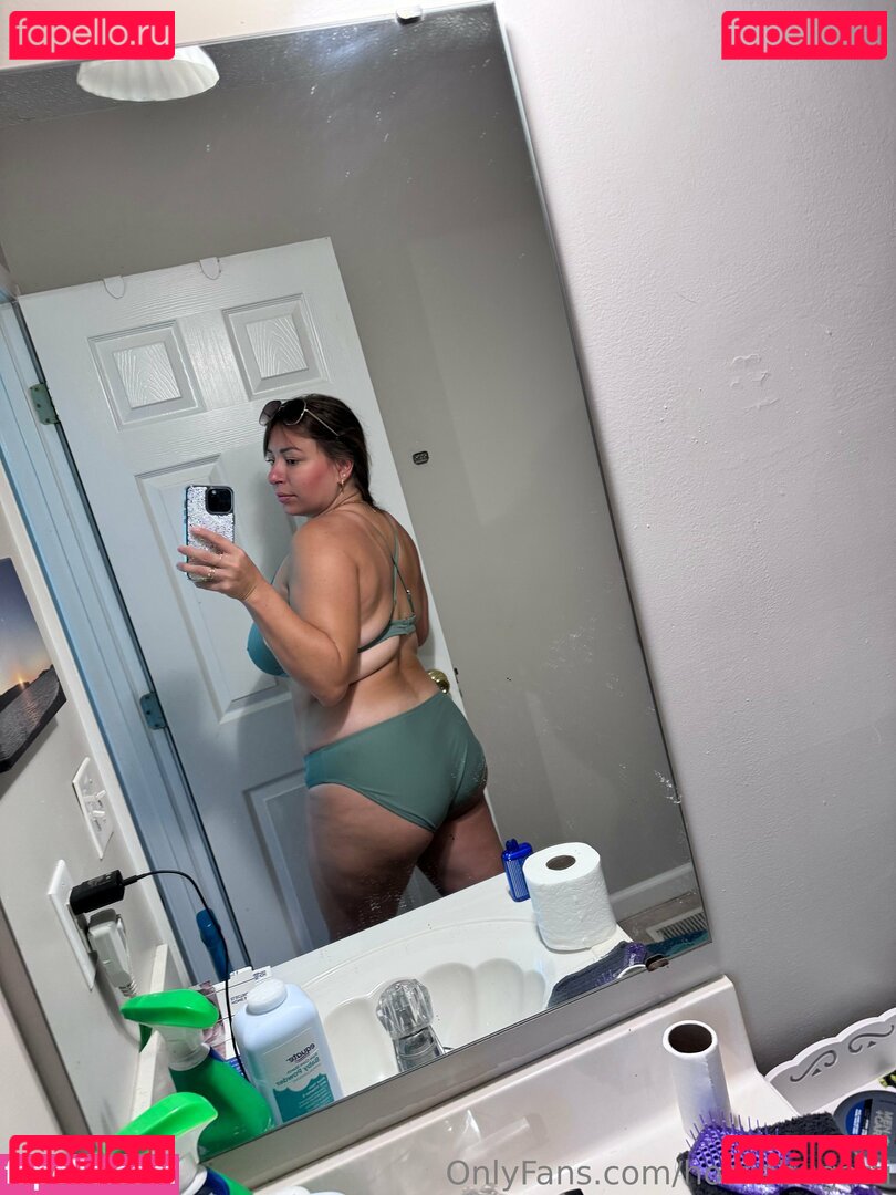 hottiebugatti / therealhottiebugatti Onlyfans Photo Gallery 