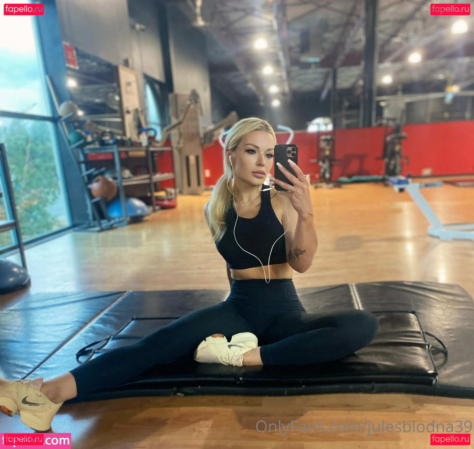 Julesblodna39 / jsantos1111 Onlyfans Photo Gallery 