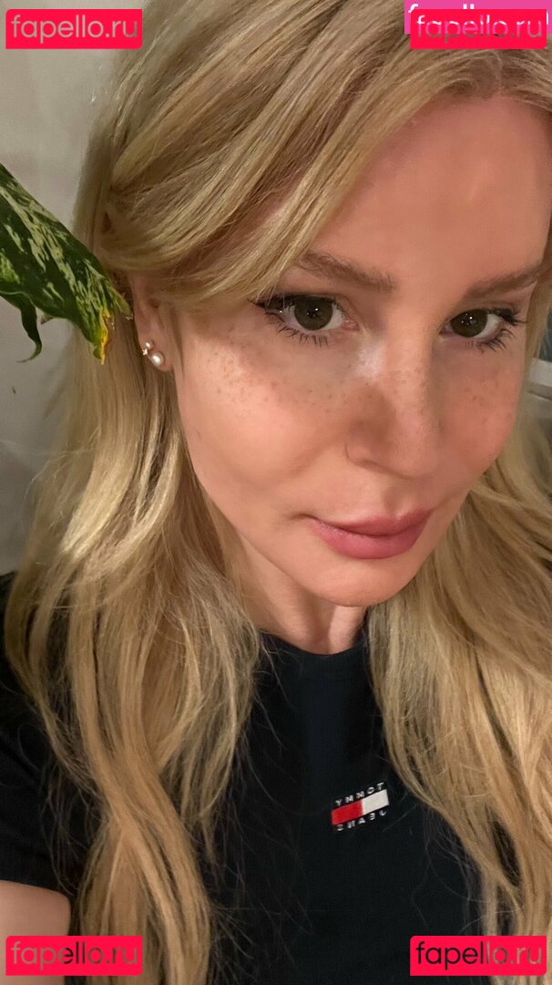 nikitakinka Onlyfans Photo Gallery 