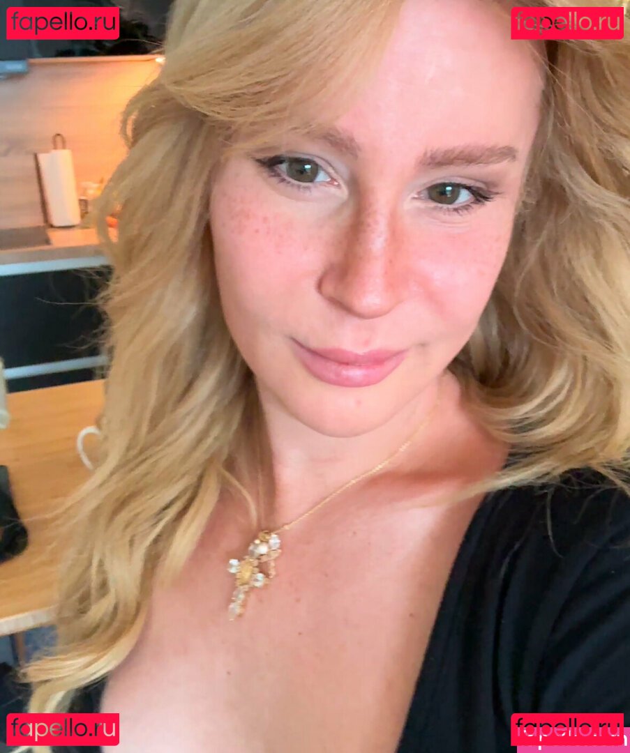 nikitakinka Onlyfans Photo Gallery 