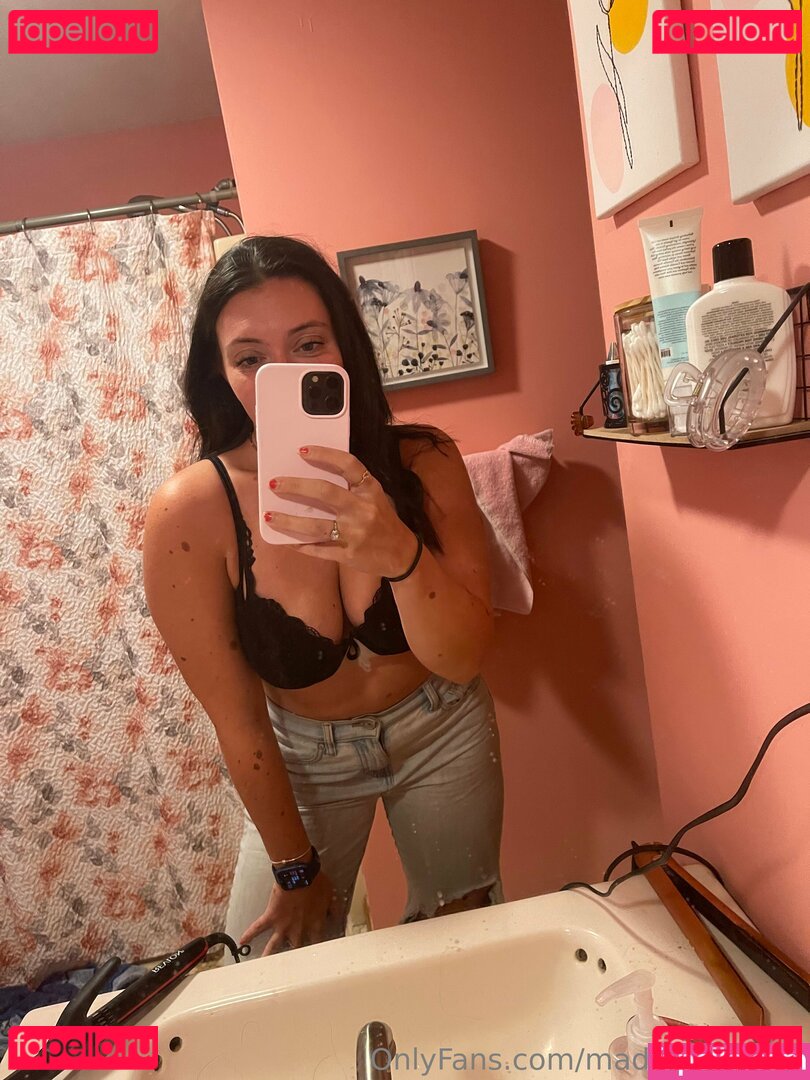 maddycupcake / madslewis