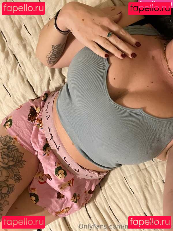 maddycupcake / madslewis Onlyfans Photo Gallery 