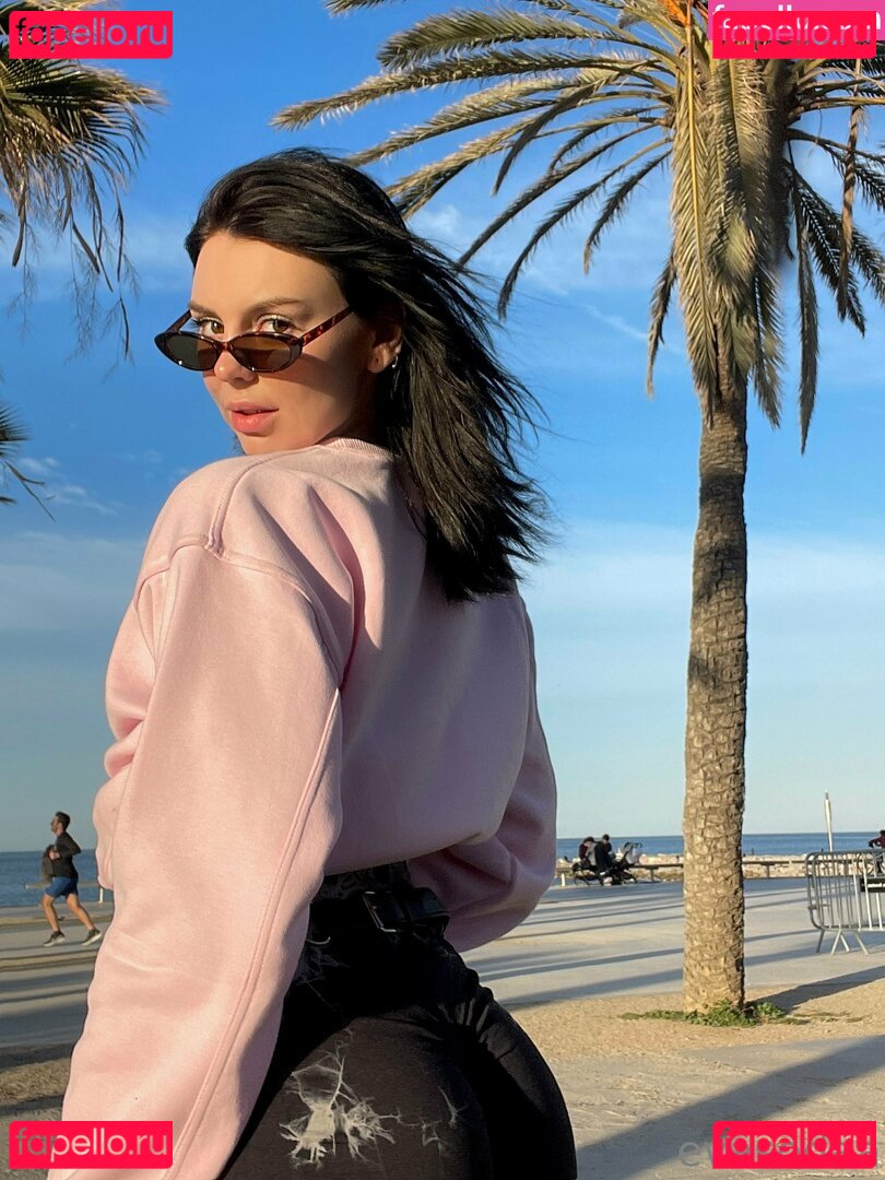 evasoda / evasodaa Onlyfans Photo Gallery 