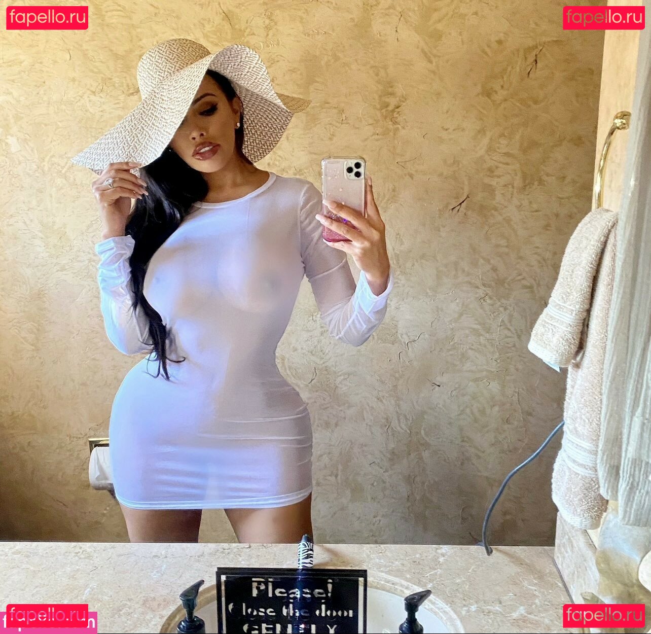 bbblove / bbblove419 / tsunamii419 Onlyfans Photo Gallery 