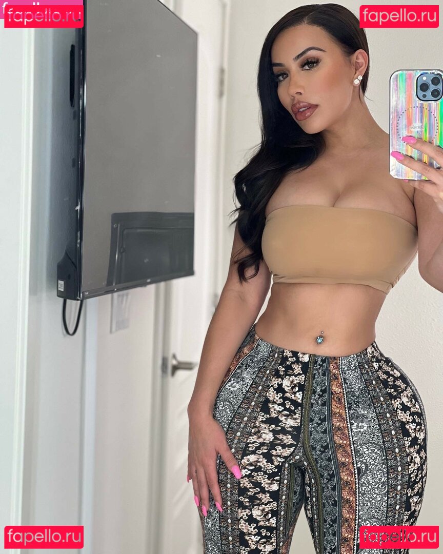 bbblove / bbblove419 / tsunamii419 Onlyfans Photo Gallery 