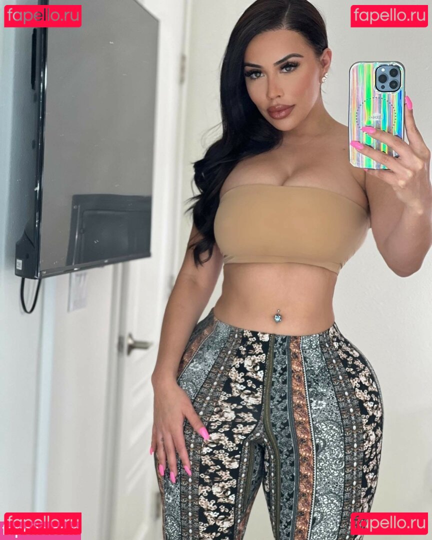 bbblove / bbblove419 / tsunamii419 Onlyfans Photo Gallery 