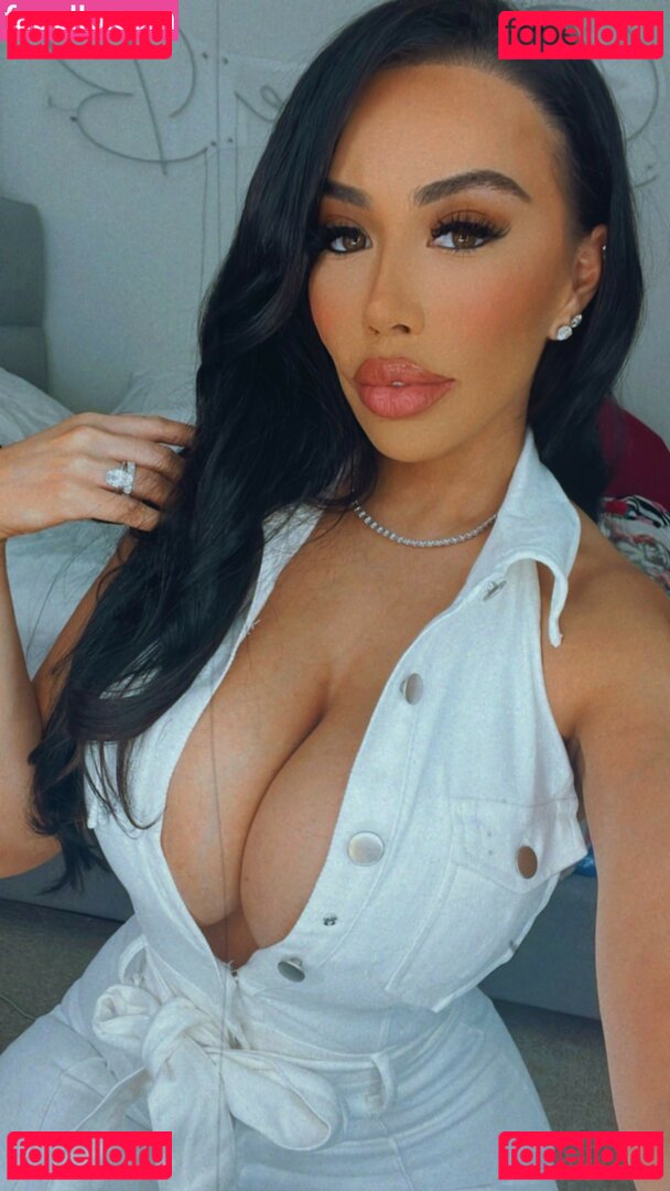 bbblove / bbblove419 / tsunamii419 Onlyfans Photo Gallery 