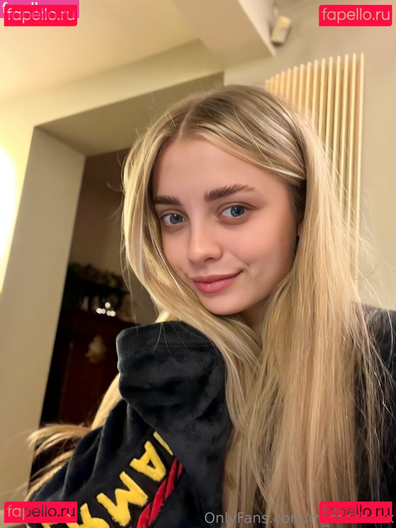 kqleha_maria_0r238 / m_mashaxx Onlyfans Photo Gallery 