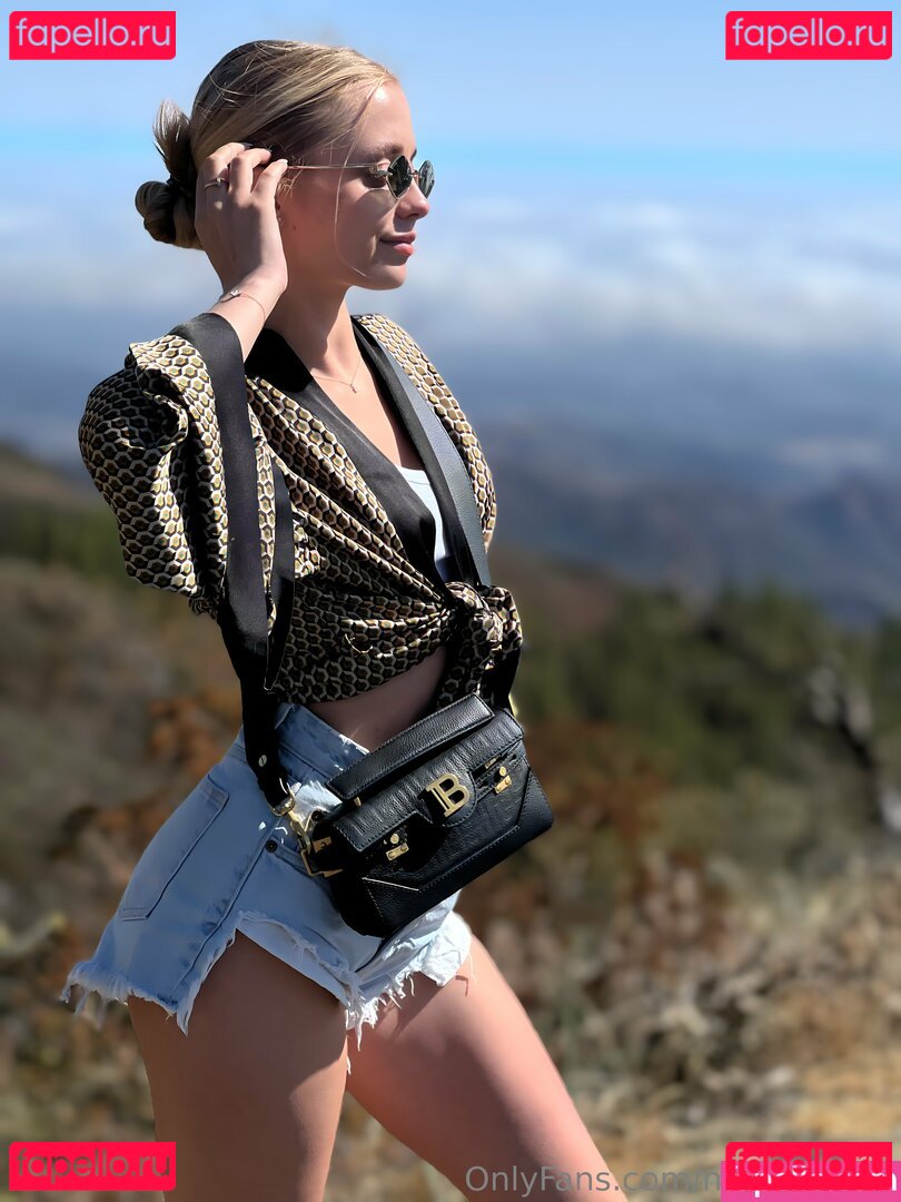 kqleha_maria_0r238 / m_mashaxx Onlyfans Photo Gallery 