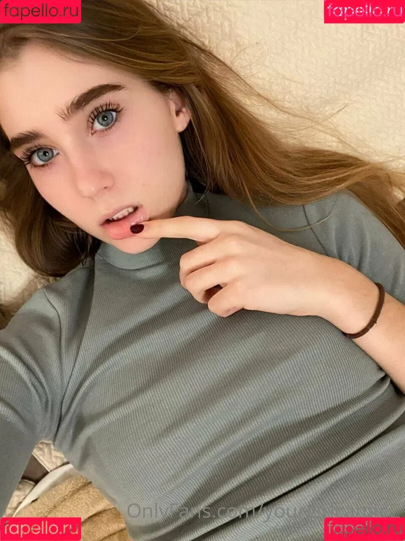 babykaryina Onlyfans Photo Gallery 
