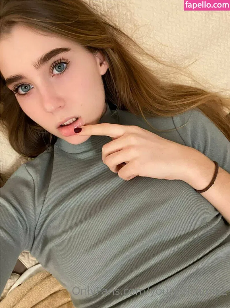 babykaryina Onlyfans Photo Gallery 