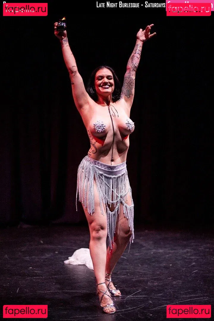 Shaul Guerrero Onlyfans Photo Gallery 