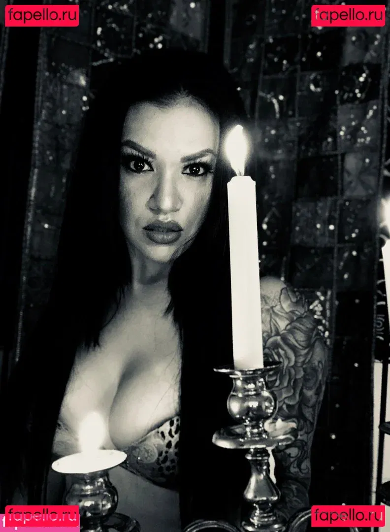 Shaul Guerrero Onlyfans Photo Gallery 