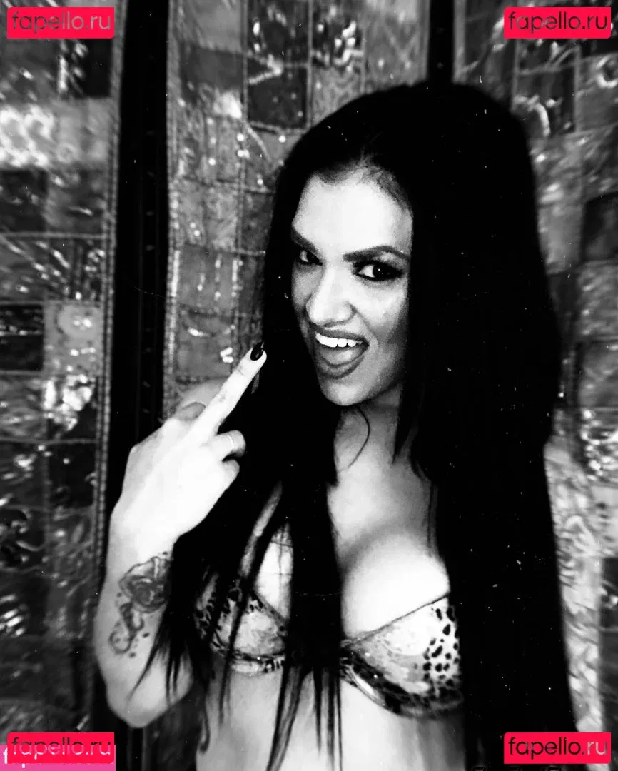 Shaul Guerrero Onlyfans Photo Gallery 