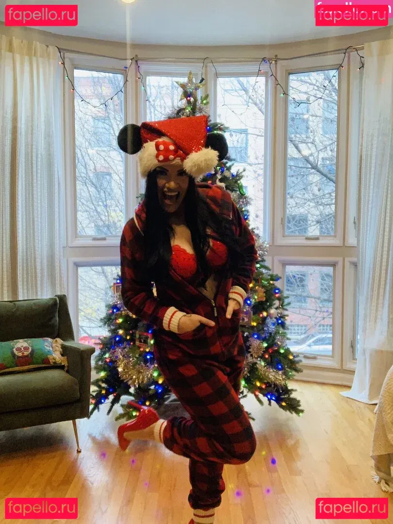 Shaul Guerrero Onlyfans Photo Gallery 