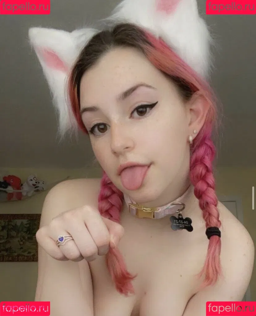 strawburrykitten Onlyfans Photo Gallery 