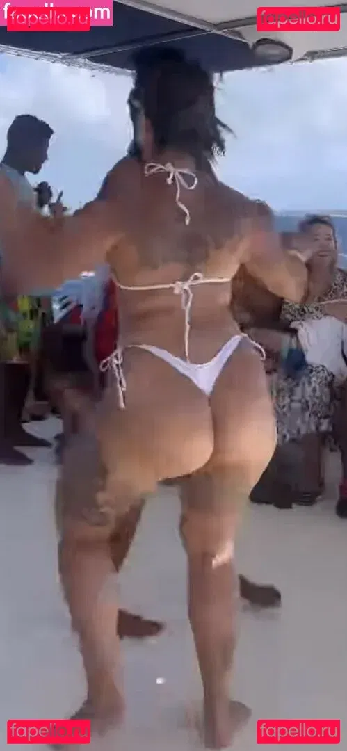 Lolo Barreiro Onlyfans Photo Gallery 