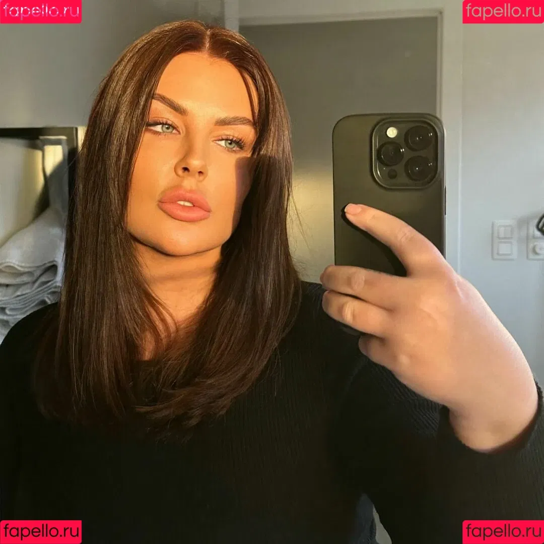 Sharon Ellis Onlyfans Photo Gallery 