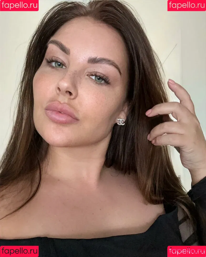 Sharon Ellis Onlyfans Photo Gallery 