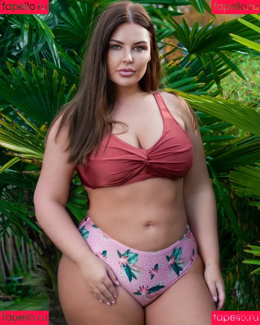Sharon Ellis Onlyfans Photo Gallery 