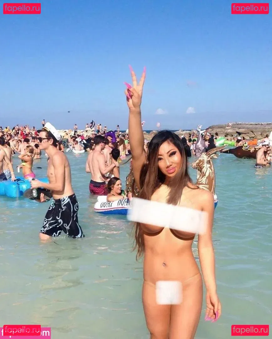 Tiffany Luu Onlyfans Photo Gallery 