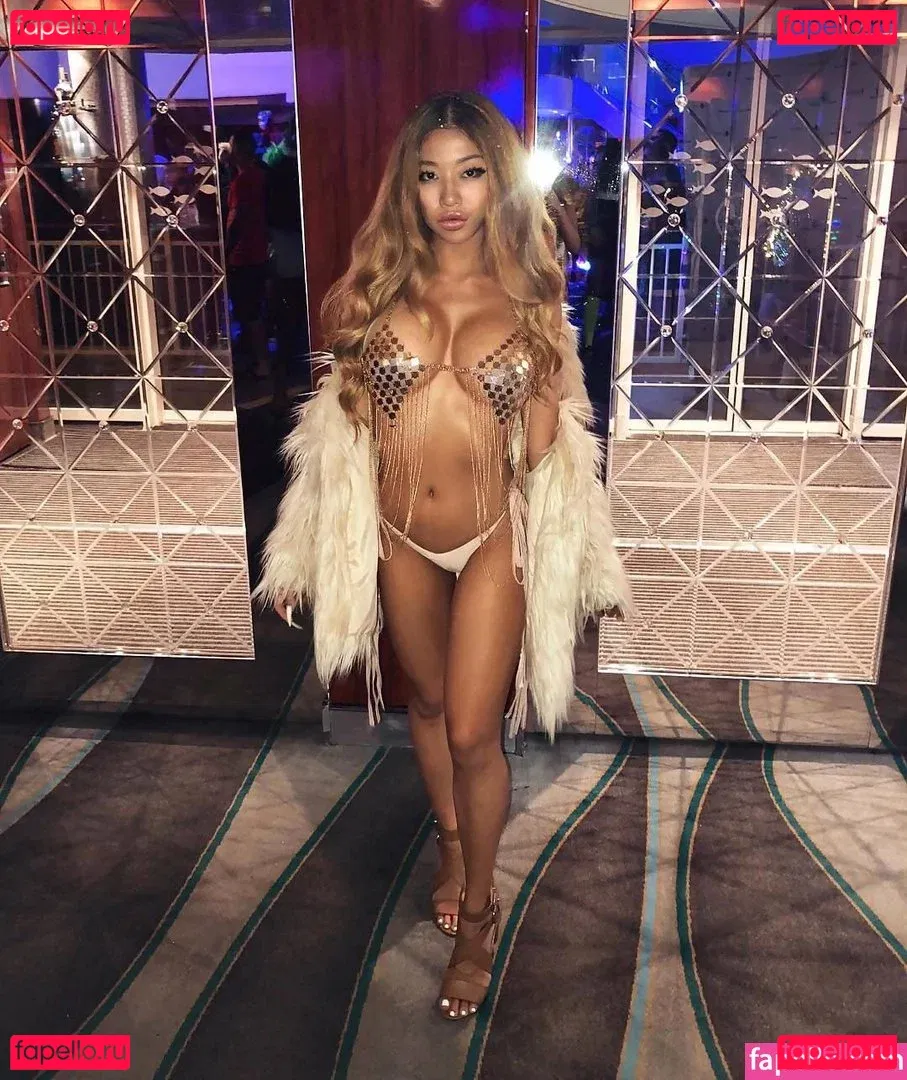 Tiffany Luu Onlyfans Photo Gallery 