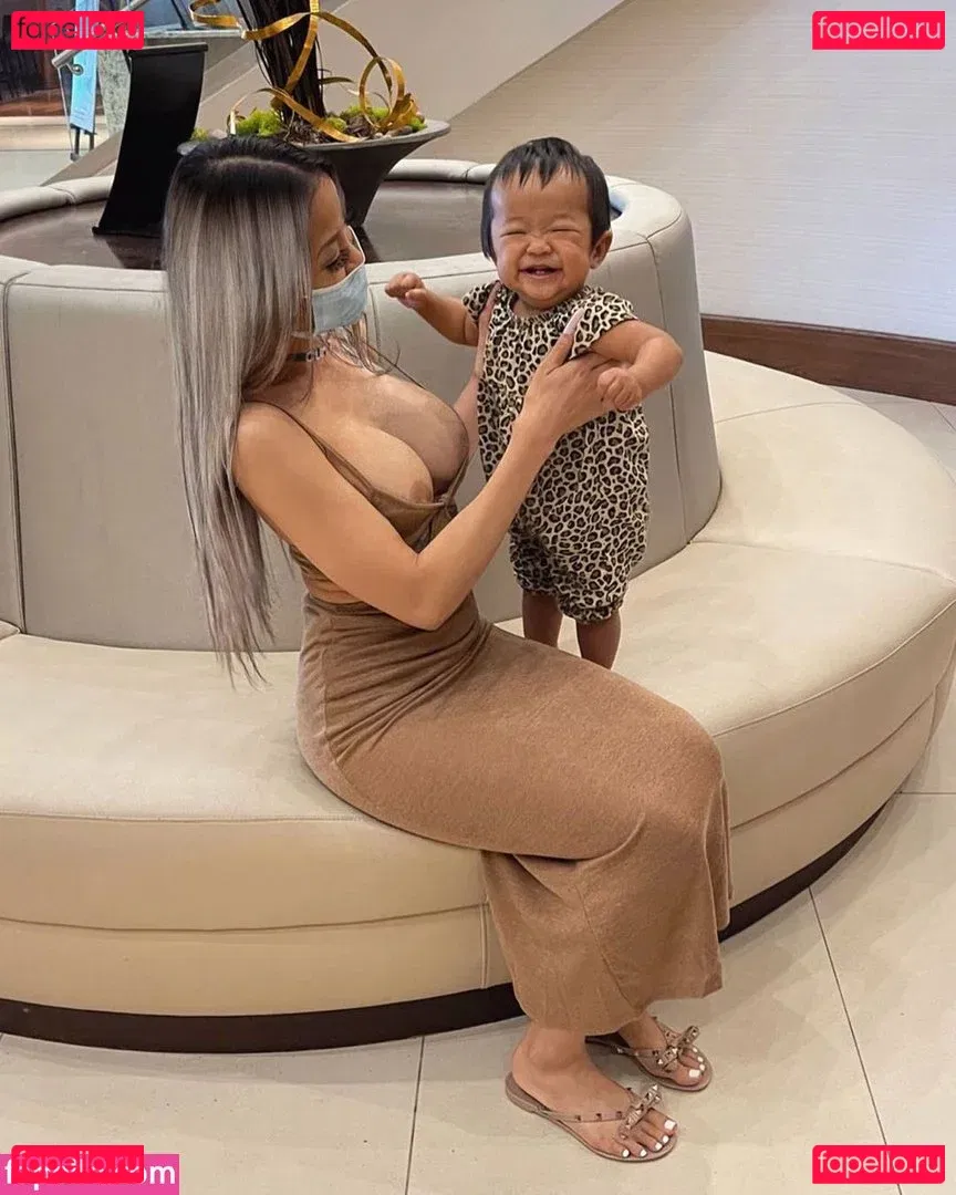 Tiffany Luu Onlyfans Photo Gallery 