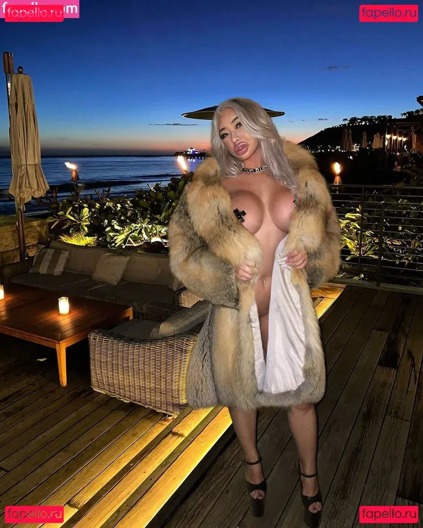 Tiffany Luu Onlyfans Photo Gallery 