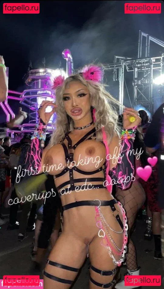 Tiffany Luu Onlyfans Photo Gallery 