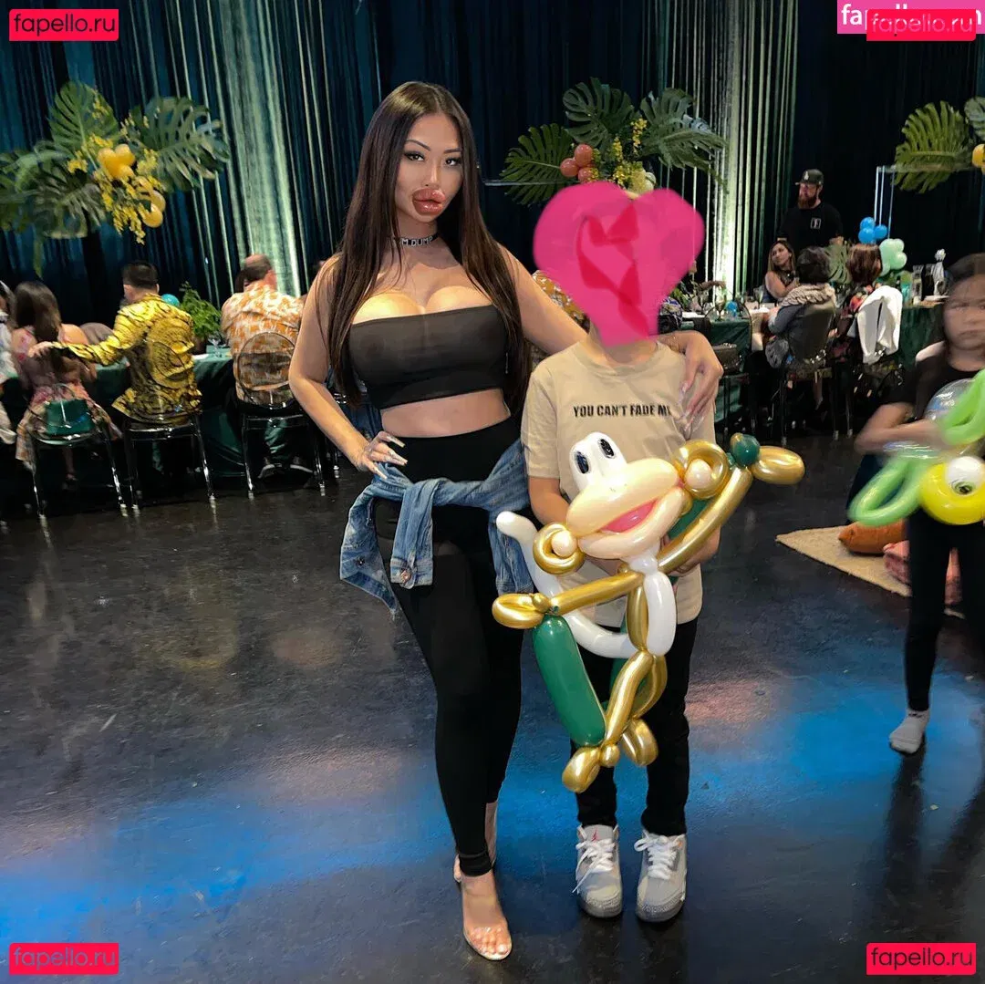 Tiffany Luu Onlyfans Photo Gallery 