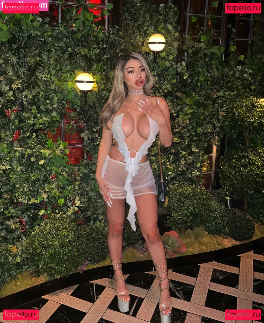 Tiffany Luu Onlyfans Photo Gallery 