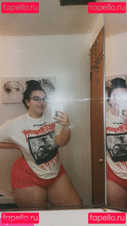 curlyfries / curlyfrycrissy / curvycurlychrisy Onlyfans Photo Gallery 