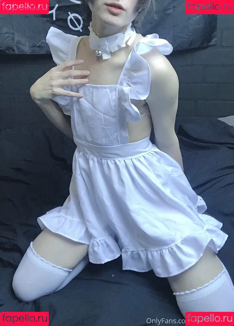 petite-twink Onlyfans Photo Gallery 