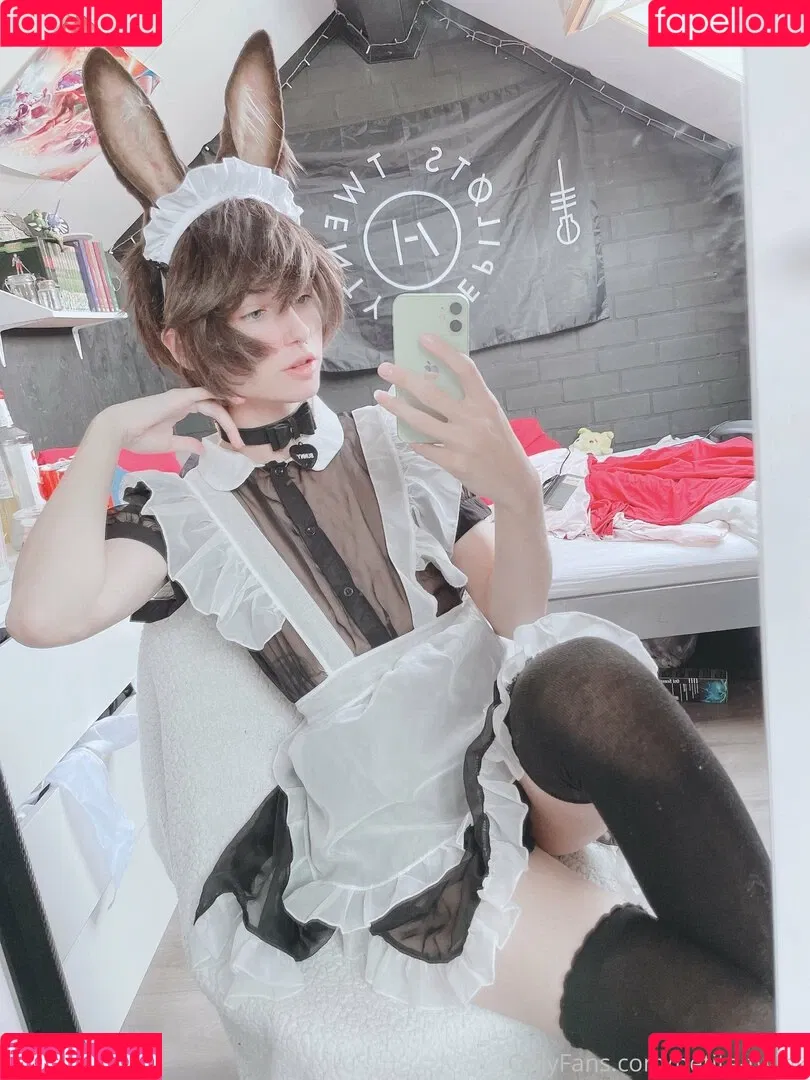 petite-twink Onlyfans Photo Gallery 