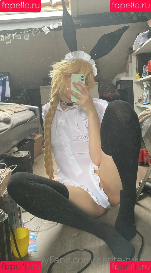 petite-twink Onlyfans Photo Gallery 