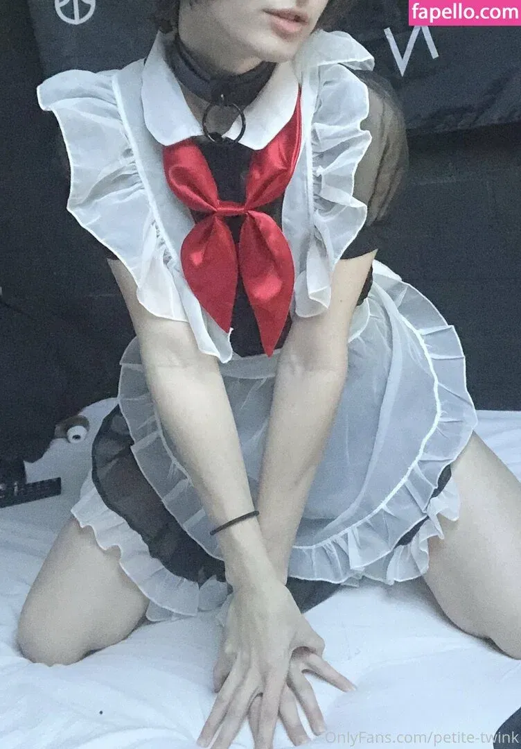 petite-twink Onlyfans Photo Gallery 