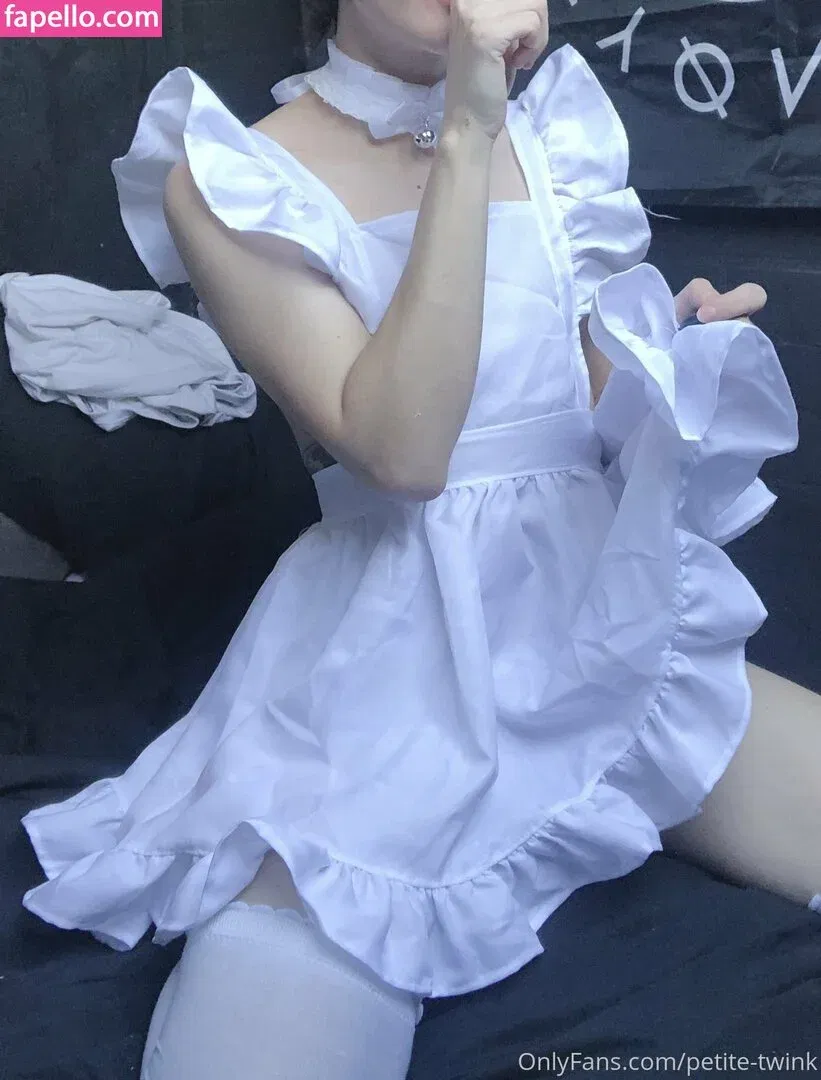 petite-twink Onlyfans Photo Gallery 