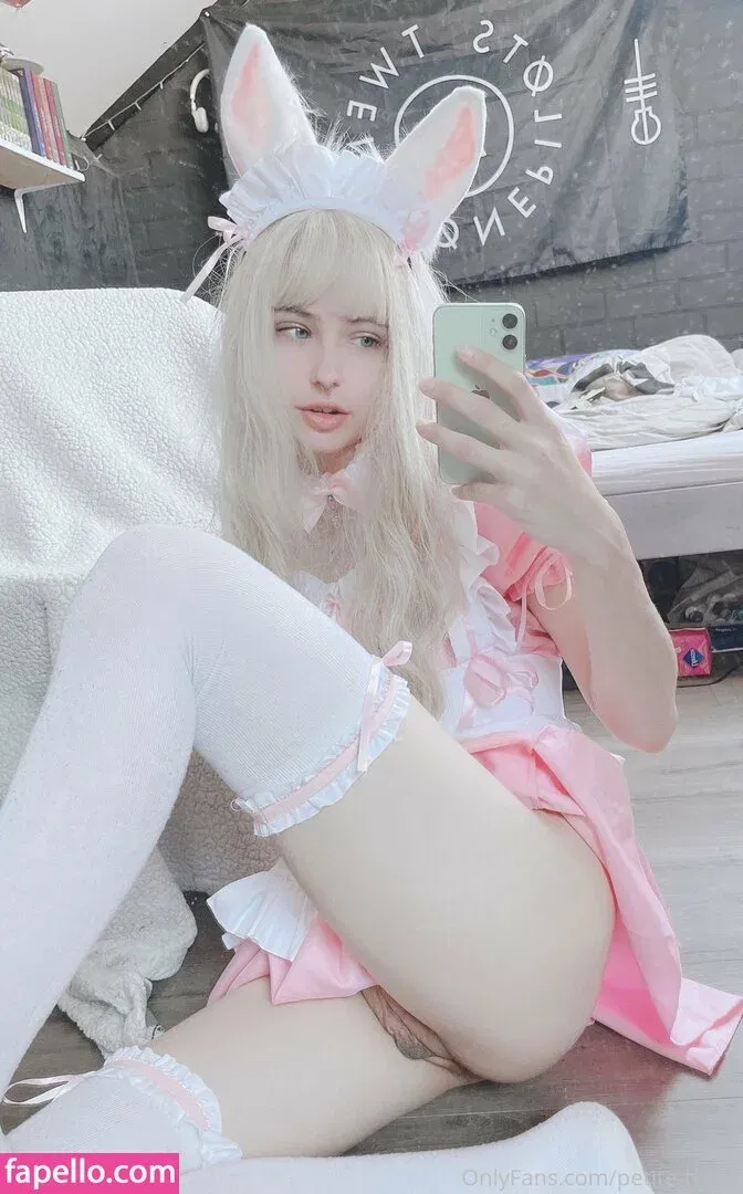 petite-twink Onlyfans Photo Gallery 