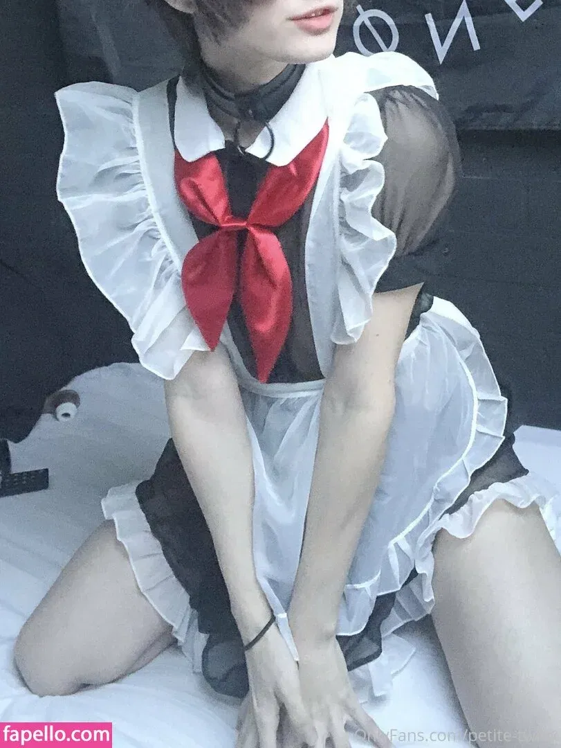 petite-twink Onlyfans Photo Gallery 