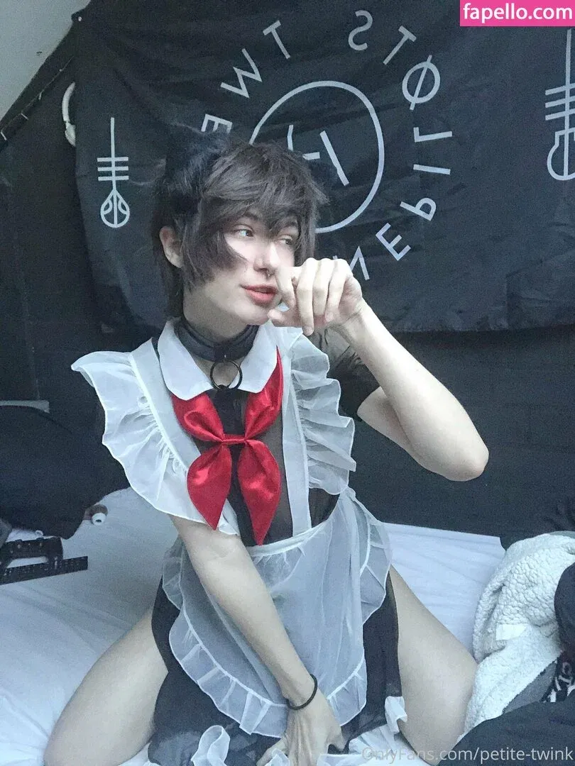 petite-twink Onlyfans Photo Gallery 